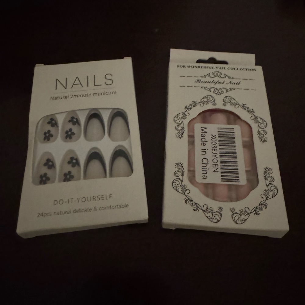 Collection - Pink Nail Set - Picture 3 of 4